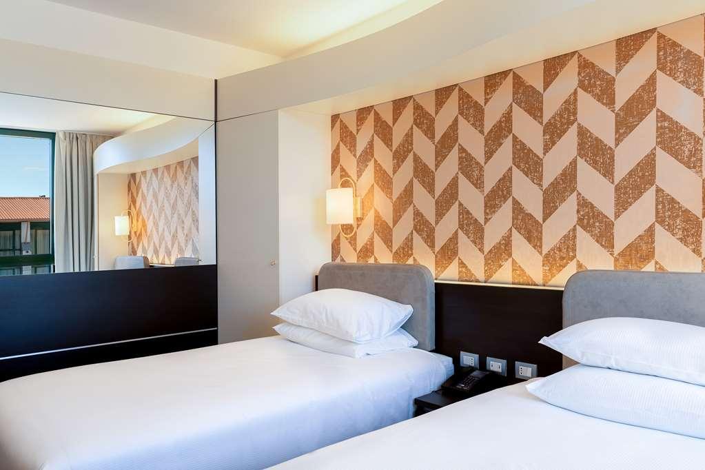 Doubletree By Hilton Milan Malpensa Solbiate Olona Quarto foto