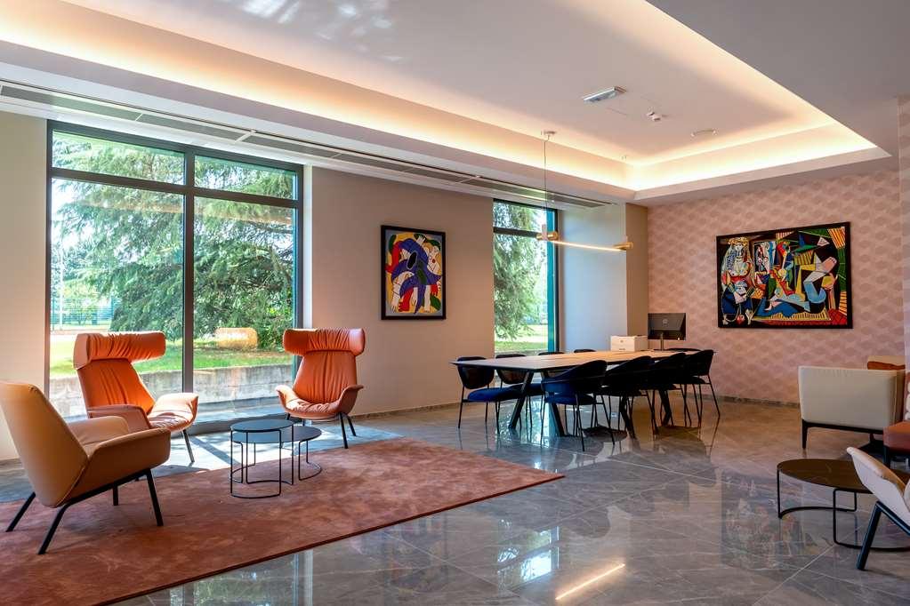 Doubletree By Hilton Milan Malpensa Solbiate Olona Facilidades foto