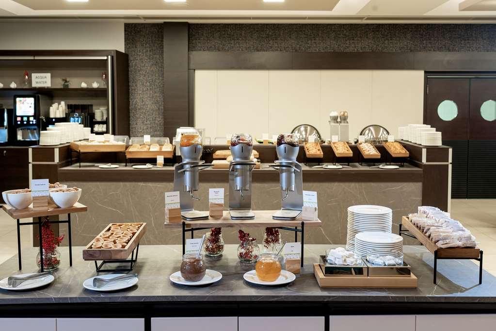 Doubletree By Hilton Milan Malpensa Solbiate Olona Restaurante foto