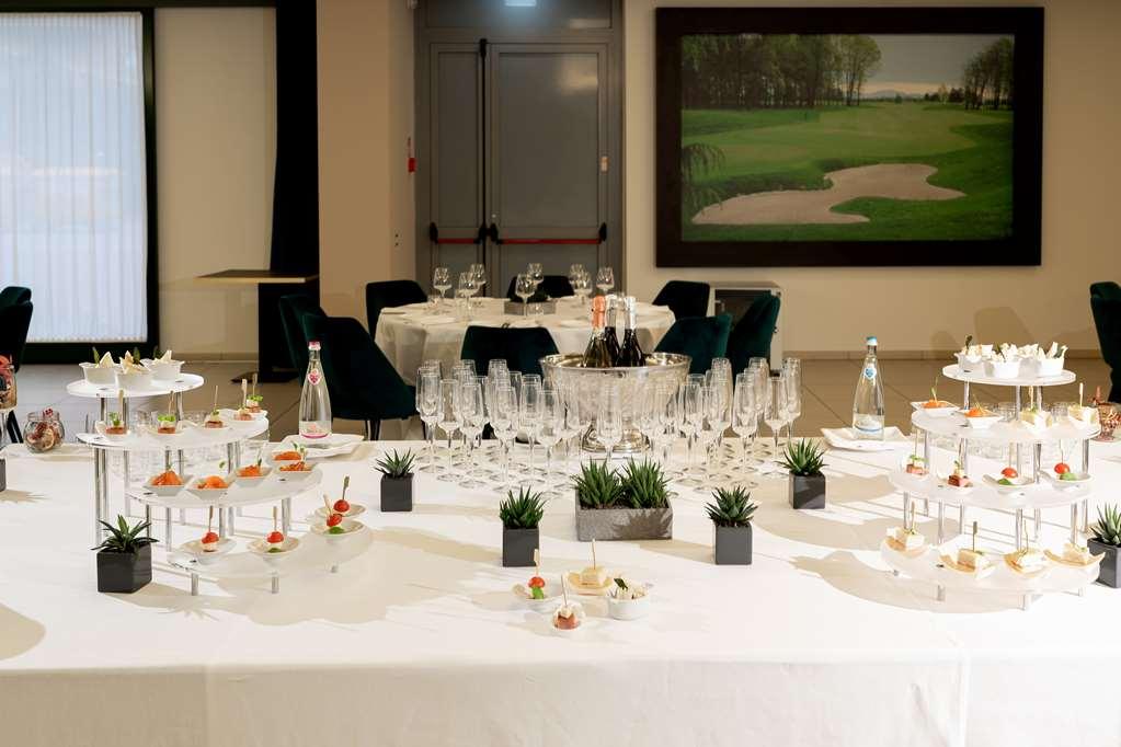 Doubletree By Hilton Milan Malpensa Solbiate Olona Facilidades foto