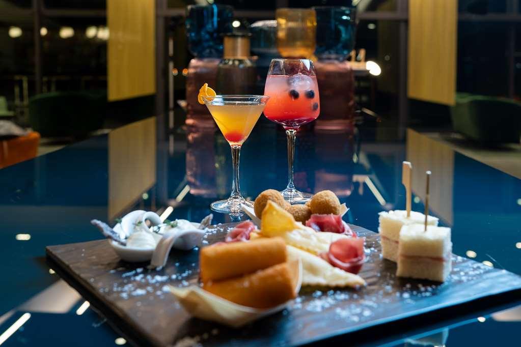 Doubletree By Hilton Milan Malpensa Solbiate Olona Restaurante foto